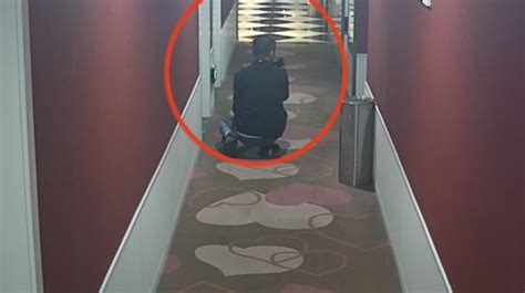 Man Pictured Crawling Through Hotel To Listen To People Having Sex Free Hot Nude Porn Pic Gallery