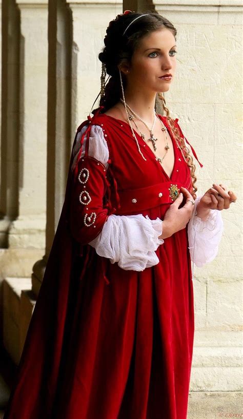 Red Renaissance Gown Renaissance Dresses Renaissance Fashion