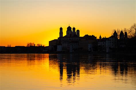 See 353 traveller reviews, 96 candid photos, and great deals for premier inn passau weisser hase hotel, ranked #4 of 23 hotels in passau and rated 4 of 5 at tripadvisor. Cityscape Of Passau With Famous St Stephanc Cathedral At ...