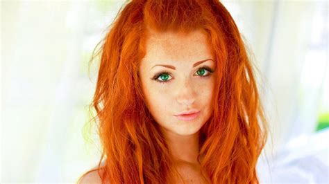 Wavy Hair Women Cintia Dicker Freckles Portrait Model Long Hair