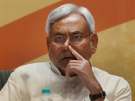 Nitish resignation drama: Leader may reconsider decision; politicians