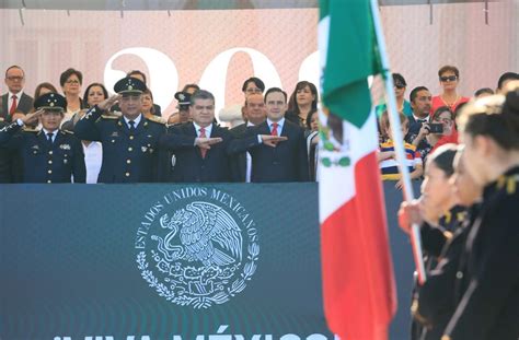 Miles Presencian Desfile Cívico Militar En Coahuila El Siglo De Torreón
