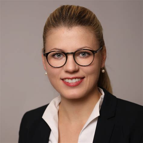 Hierzu muss man ein online banking konto bei der deutschen bank eingerichtet haben und eine tan bzw. Julia Wiescher - Strategic Development Specialist ...