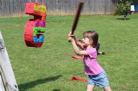 Juegos tradicionales sin necesidad de material juegos tradicionales con material específico: Cómo golpear la piñata con más diversión