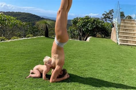 Ex Olympiasiegerin Spaltet Mit Kontroversem Nackt Foto Das Netz Exxpress