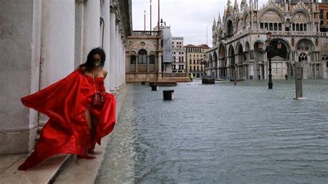 Venedik sular altında kaldı En Son Haberler