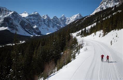 Cross Country Skiing Moraine Lake Banff National Park Ab Moraine