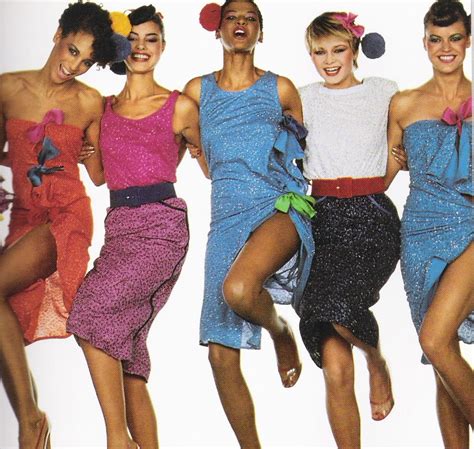 Área de projecto roupas femininas dos anos 80