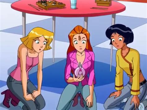 Pin By ♡joselyn Solis♡ On Totally Spies Clover Totally Spies Totally
