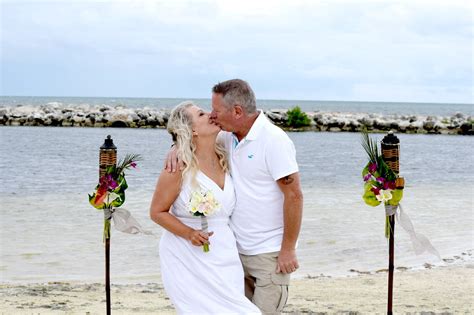 The intimate affair package provides the following for your florida destination wedding: Mangrove Package - Florida Keys Wedding Center in 2020 ...