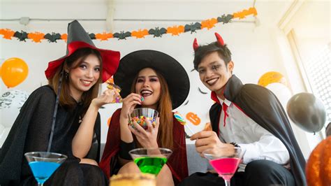 6 Tips For Planning A Halloween Party Your Guests Will Love Blog Salero