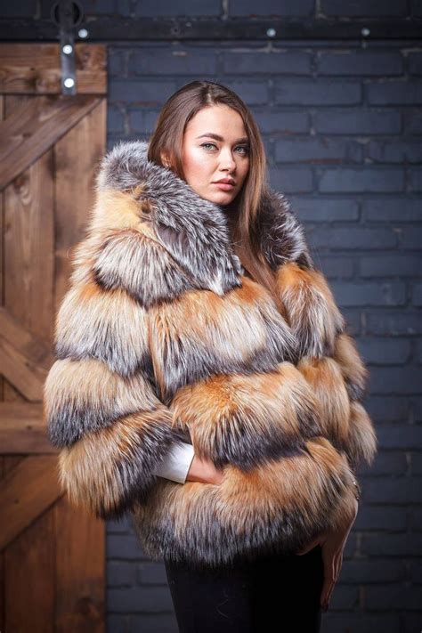 Pin By Jack Daszkiewicz On Fur Feshion In 2020 Fur Coats Women Fur Fur Hood Coat