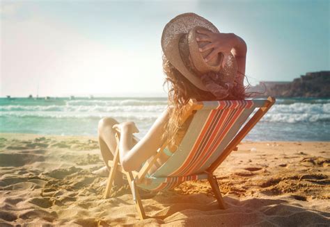 How to Deal With Employee Vacation Days During Summer