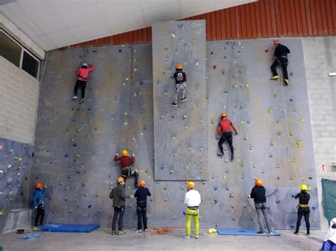 Escalada Indoor Rocódromo Actividades De Aventura En León