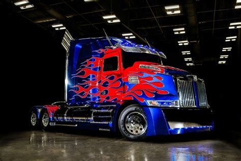 Optimus Prime Truck Wallpaper Optimus Prime Optimus P