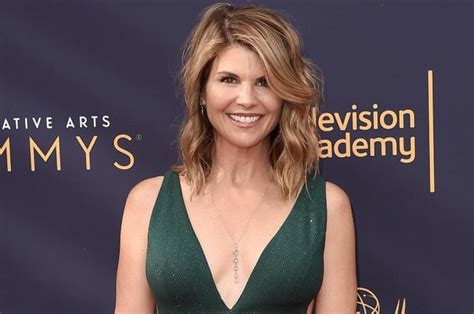 Does lori loughlin have tattoos? Felicity Huffman, Lori Loughlin and More Charged In Major ...