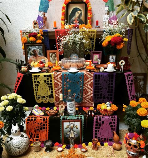 Día De Los Muertos Altar At My Home Diademuertos Dia De Muertos