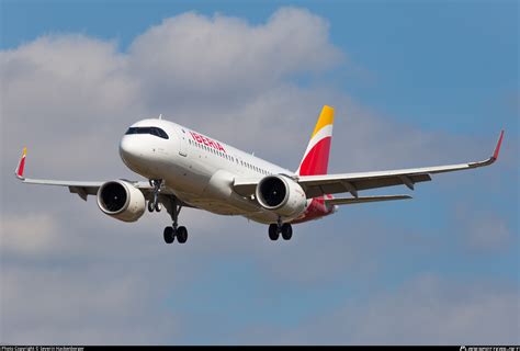 Ec Mxy Iberia Airbus A320 251n Photo By Severin Hackenberger Id