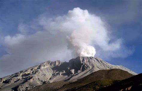 Perú Declaran Emergencia Ante Amenaza Del Volcán Ubinas