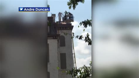 Naked Woman Climbs Atop Saint Patrick Cathedral Statue Youtube