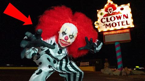 Terrifying Clown Encounter At Haunted Clown Motel Overnight Youtube