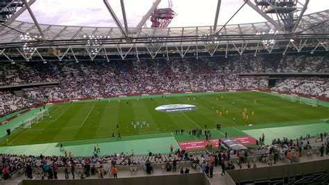 Stazione di west ham (it); Premier League 17/18 Week 27: West Ham United vs Watford ...