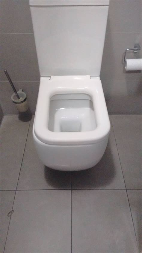 This Toilet Has A Square Seat Mildlyinteresting