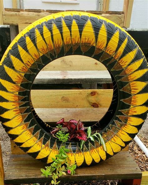Hand Painted Tire Planters Garden Art Diy Diy Garden Projects