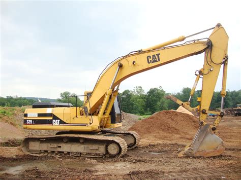 Caterpillar equipment training solutions provides our cat® heavy equipment customers with training and support needed to improve the skill of their operators. Cat 325L | Caterpillar Heavy Equipment | Pinterest