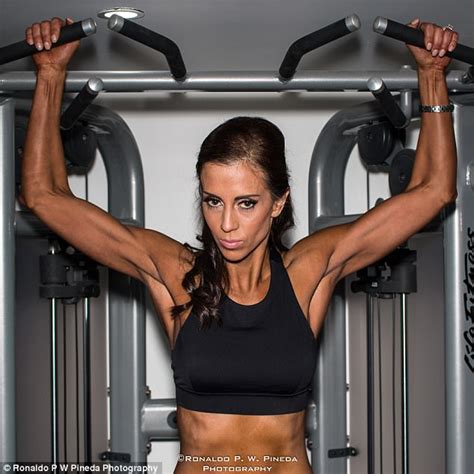 Sydney Year Old Mum Becomes Fitness Model Daily Mail Online
