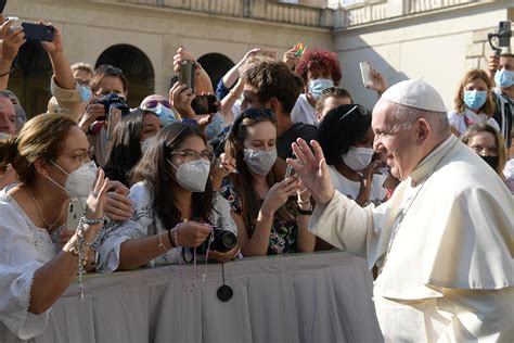 Pope Francis To Parents Of Lgbt Children ‘god Loves Your Children