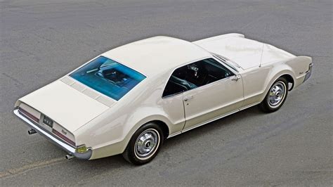 1966 Oldsmobile Toronado Front Wheel Drive With 70l V8 Us Cars Cars