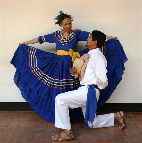 Resultado De Imagen De Vestimenta Honduras Traje Tipico Honduras