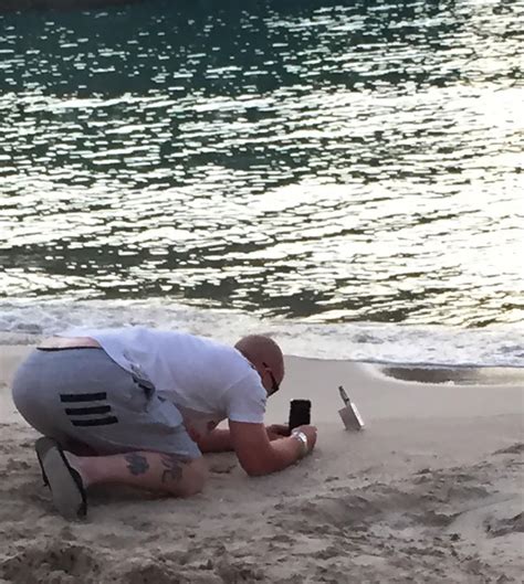 33 Times People Witnessed Something Interesting At The Beach And Just