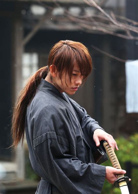 I watch the trailer on youtube about samurai x, if you guys fans of battosai you must watch this movie. 13 Foto gantengnya Takeru Sato dari Kamen Rider hingga ...