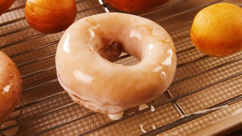 Fluffy Homemade Glazed Donuts Taste As Incredible They Look Recipe Donut Glaze Doughnut