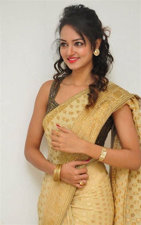 indian actress shanvi srivastava hip navel photos in yellow saree