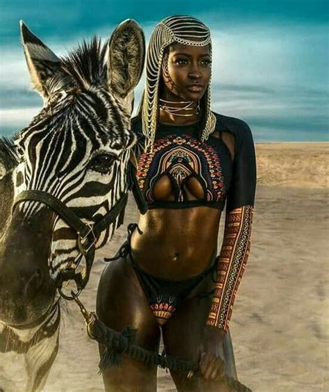 Pin By Hunywsingh Lahunawraah Khan On Tusk Beautiful Black Women Black Women Art African Beauty