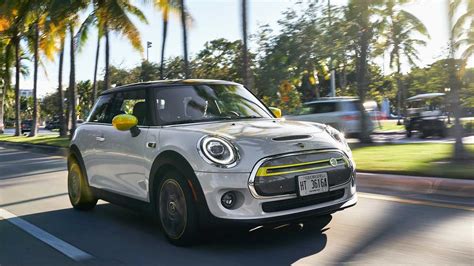 2020 Mini Cooper Se First Drive Review Flawed But Functional