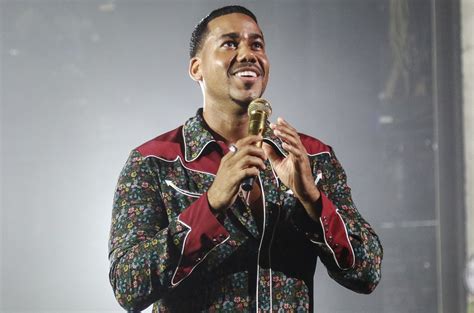 Esta página muestra la vista detallada del equipo actual. Romeo Santos' Golden Tour Opening Acts Revealed: Exclusive | Billboard