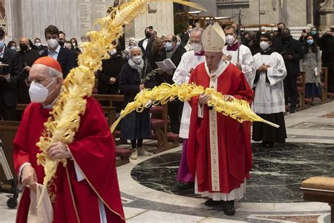 Vatican Pope Francis Celebrates Palm Sunday
