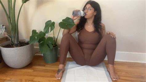 peeing in my yoga pants lilith ivy filthy fetish store clips4sale