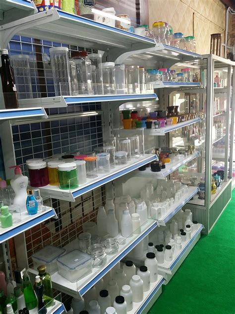 Jika di rumah anda terdapat banyak botol plastik yang kosong, jangan dibuang dulu. LebihKurangLaa: Pembekal botol plastik