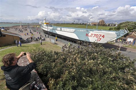 D-Day landing craft LCT 7074 reaches dry land in Portsmouth | The News