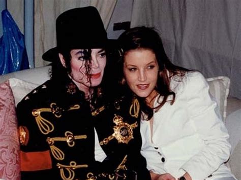 Michael Jacksons Ex Wife Lisa Marie Presley Dies