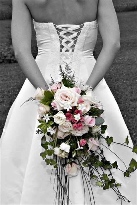 See more ideas about wedding bouquets, wedding, wedding flowers. 3 Popular Cascading Bouquets
