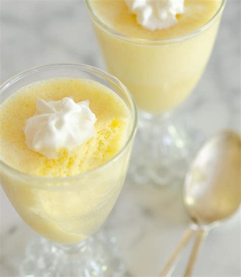 Incorpora al chocolate fundido y mezcla. Recetas de Mousse de piña (fácil) ® Moussepedia