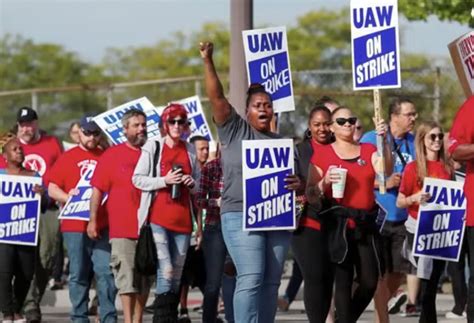 Gm And Stellantis Remain Holdouts Still Working To Reach Uaw Contract