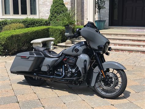 2018 Harley Davidson® Flhxse Cvo® Street Glide® For Sale In U Saddle