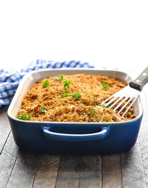And its delicious contrasting textures and savory flavors certainly don't hurt matters either. Dump-and-Bake Chicken Stuffing Casserole - The Seasoned Mom